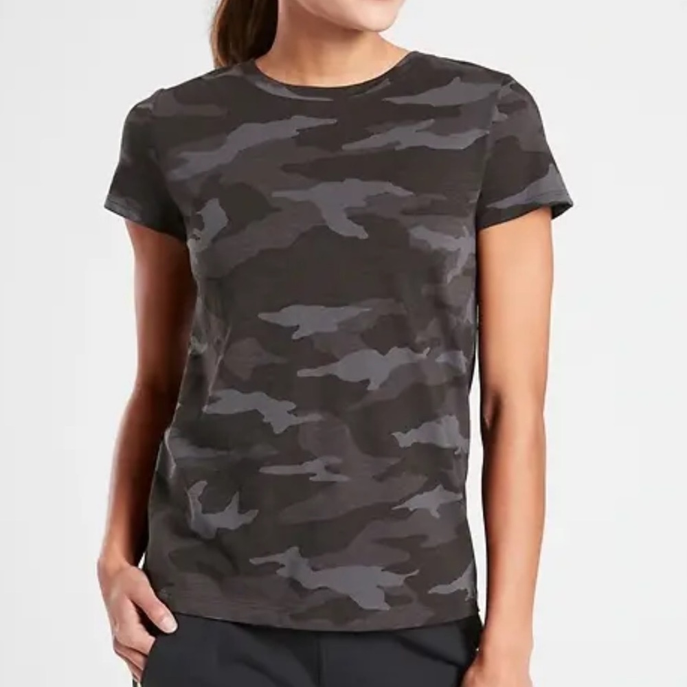 Athleta Organic Daily Black Camo Crew Tee Shirt. Size Small. NWT